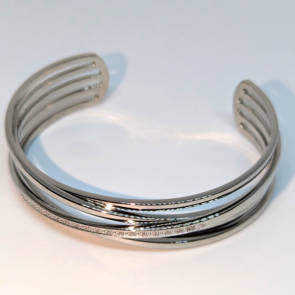Two Beautiful Bracelets - Picture 2 of 8